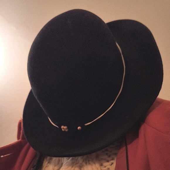 Black Wool Hat with Beaded Details - Picture 2 of 4